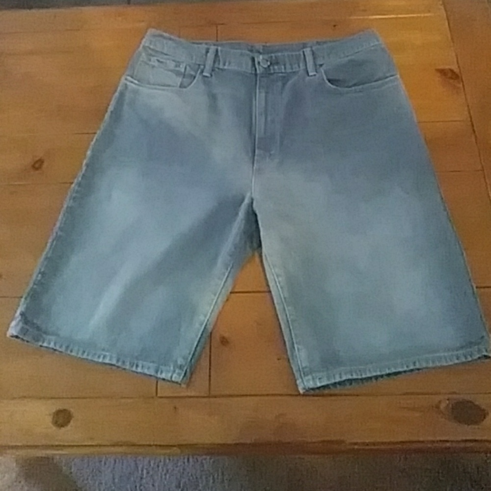 Gray levis shorts